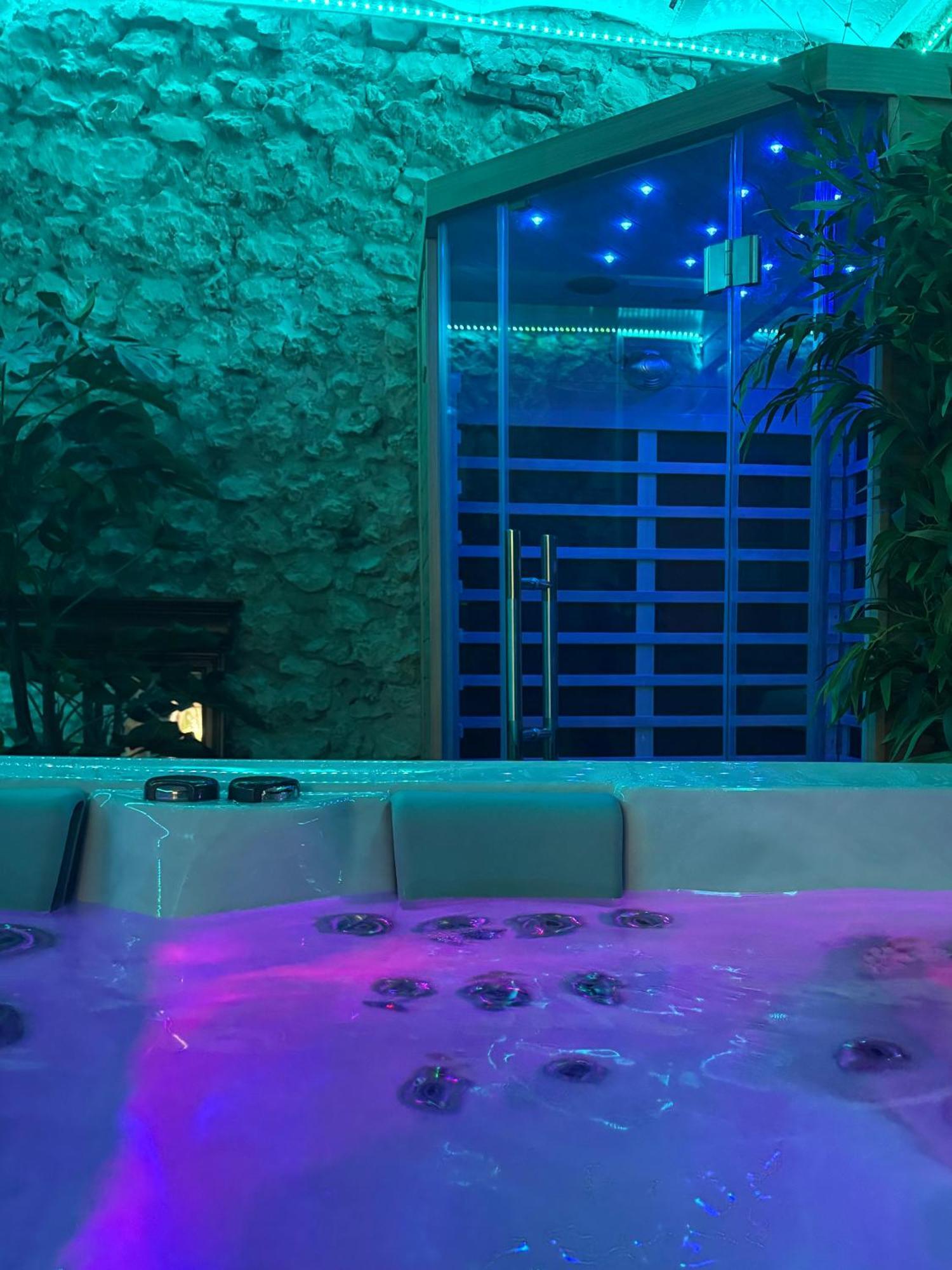 Le St Vincent Hotel Roquefort  Eksteriør billede